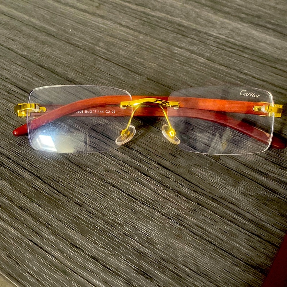 Cartier glasses in Good Condition